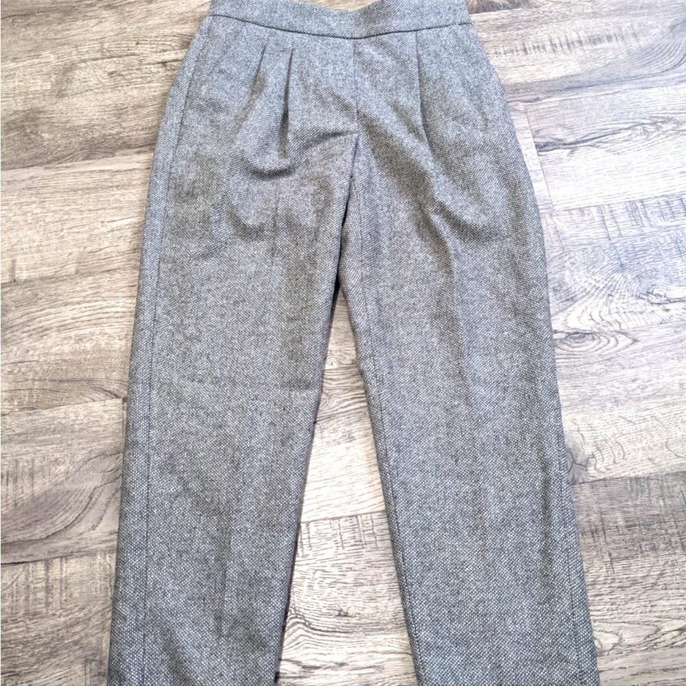 Aritzia Babaton cropped trousers Pants pleated Conan/cohen pants sz 00 xxs 0